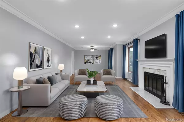 St. Clair Shores, MI 48081,22429 Lakecrest ST