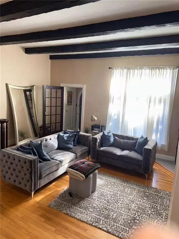 Laurelton, NY 11413,13062 225th ST