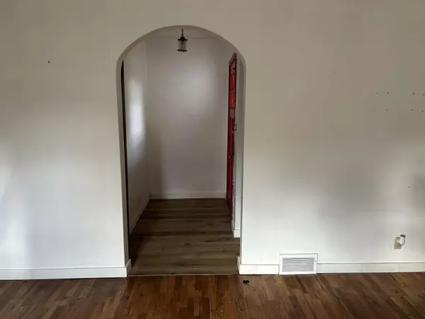 Flint, MI 48532,3801 Augusta ST