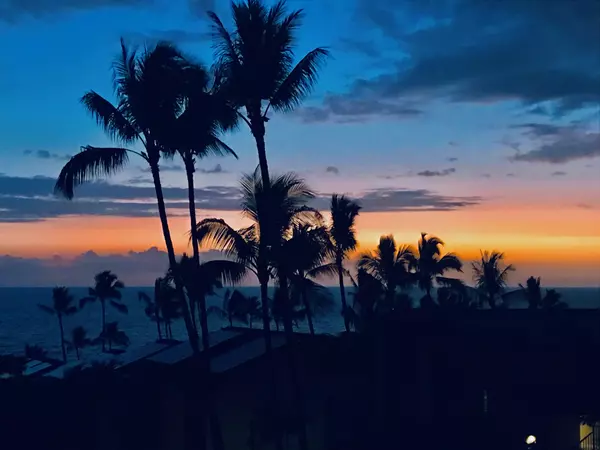 Kailua-kona, HI 96740,75-6040 ALII DRIVE #718