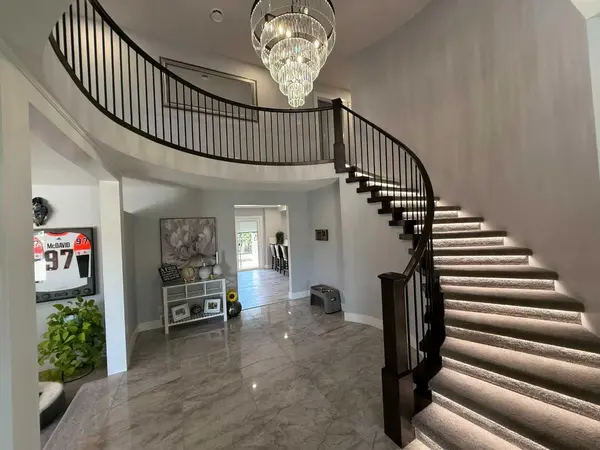 Lethbridge, AB T1H 6A2,1236 40 AVE N