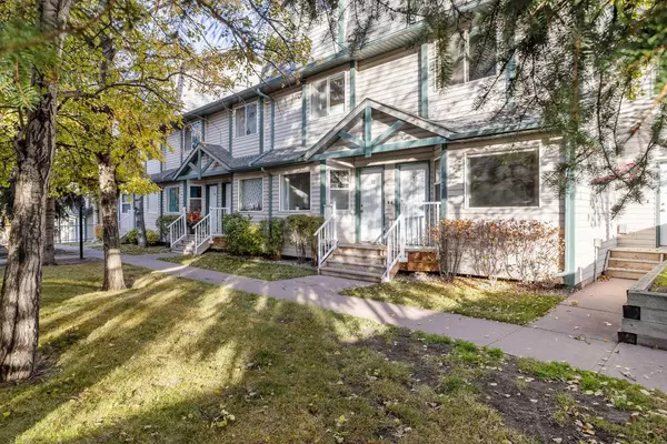 Canmore, AB T1W1K6,200 Glacier DR #32