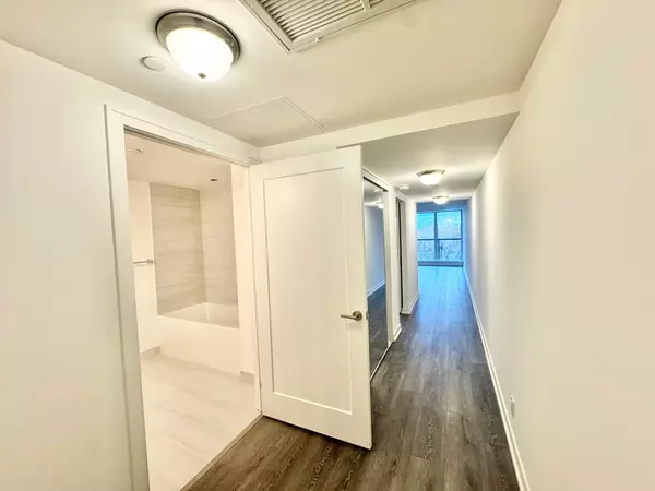 Toronto E06, ON M1N 0C7,2 Manderley DR #602