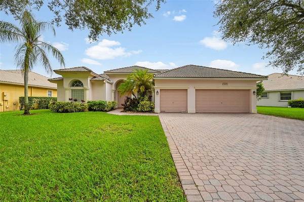 5045 NW 57th Way, Coral Springs, FL 33067
