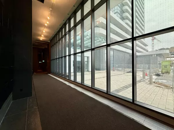 Vaughan, ON L4K 0R2,8 Interchange WAY #2909