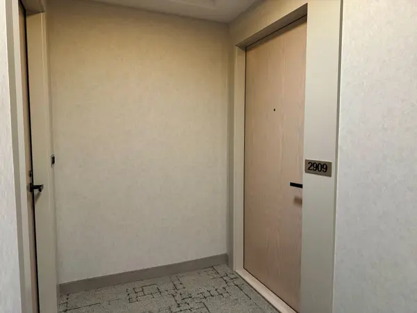 Vaughan, ON L4K 0R2,8 Interchange WAY #2909