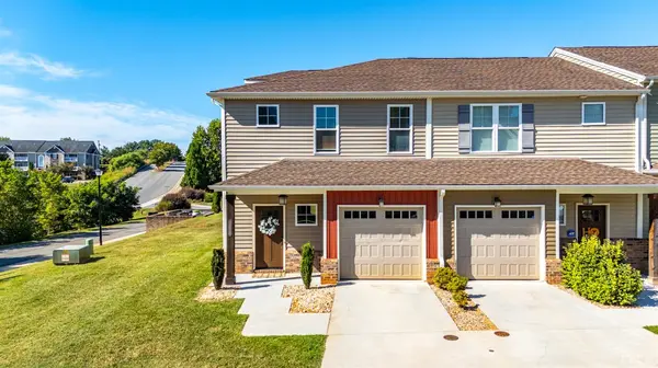 1229 Commonwealth CIR,  Forest,  VA 24551