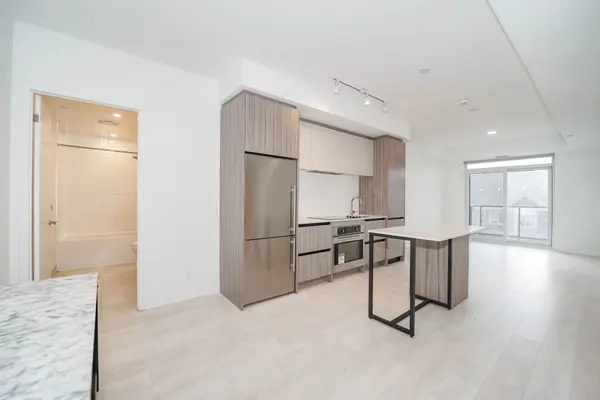 Vaughan, ON L4J 0L5,8 Beverley Glen BLVD #D328