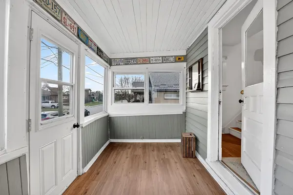 Thorold, ON L2V 2R4,89 Queen ST N