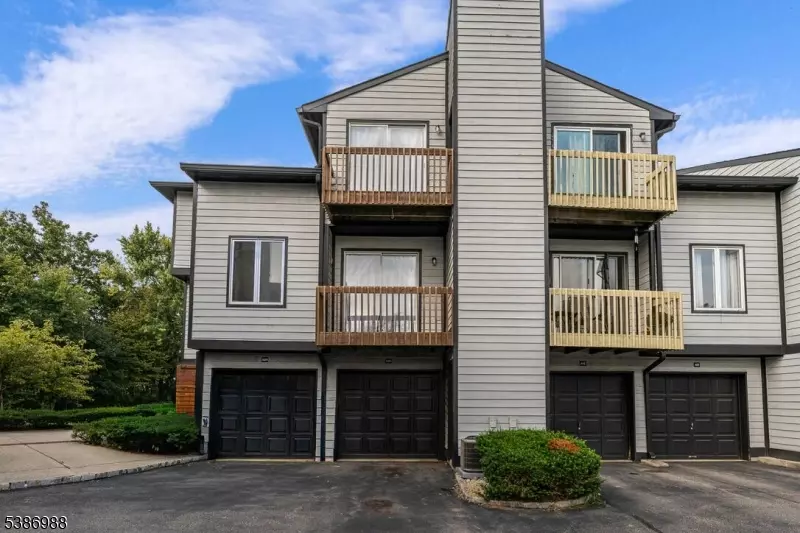 Raritan Twp., NJ 08822,410 Village Commons