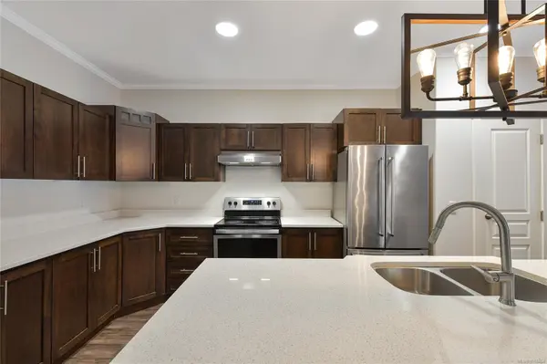 Central Saanich, BC V8M 0B8,17 Saanich Ridge Dr