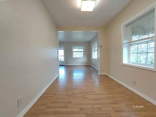 Athens, OH 45701,14 Euclid Dr