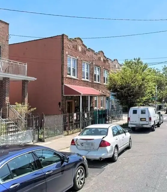 Brooklyn, NY 11208,1059 Belmont AVE