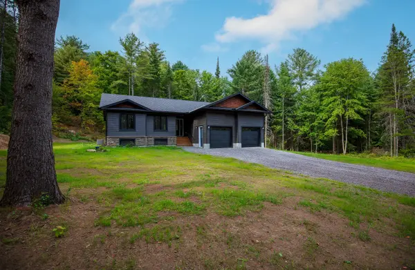 260 STEPHENSON 2 RD W, Huntsville, ON P0B 1M0