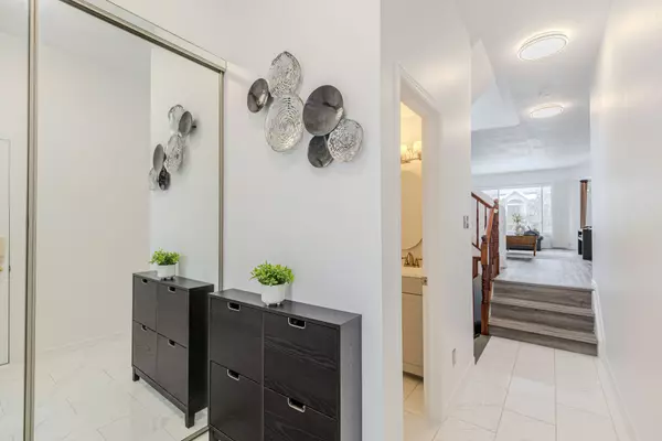 Kanata, ON K2M 2M9,60 Sheppard's Glen AVE