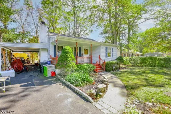 37 Hancock Dr, West Milford Twp., NJ 07480