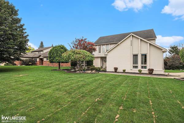 28669 Bristol,  Farmington Hills,  MI 48334