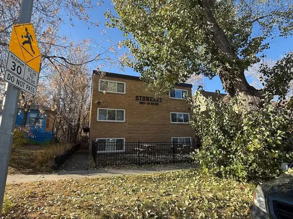 Calgary, AB T2Y 3E5,1821 17 ST SW