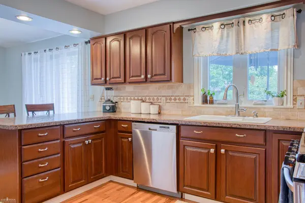 Owosso, MI 48867,1012 Wood