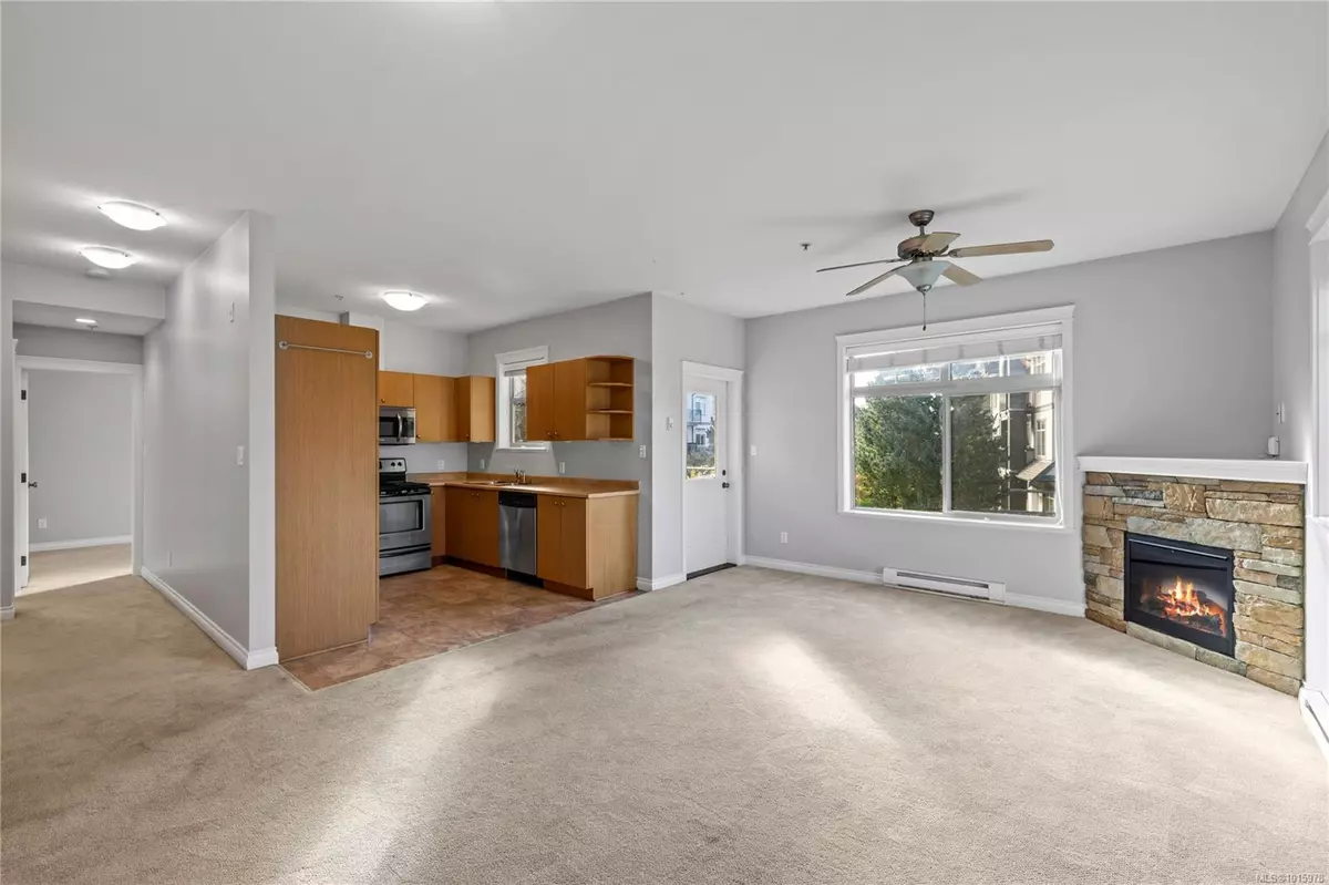 Nanaimo, BC V9S 2N2,2115 Meredith Rd #206