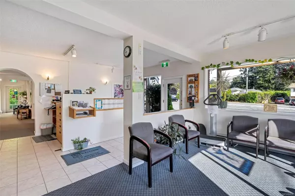 Colwood, BC V9C 1T5,385 Lagoon Rd