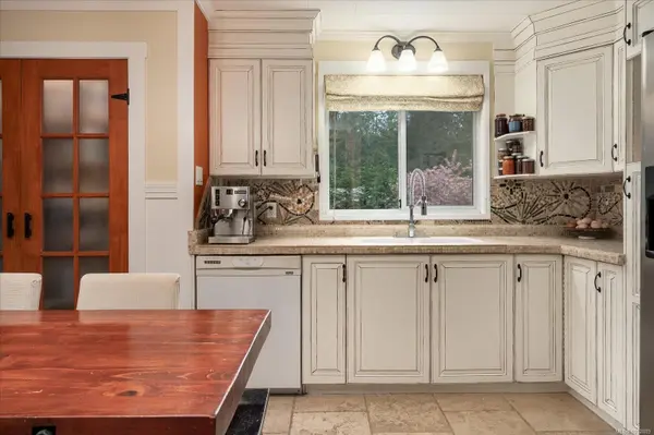 Qualicum Beach, BC V9K 1Y9,4800 Island Hwy W