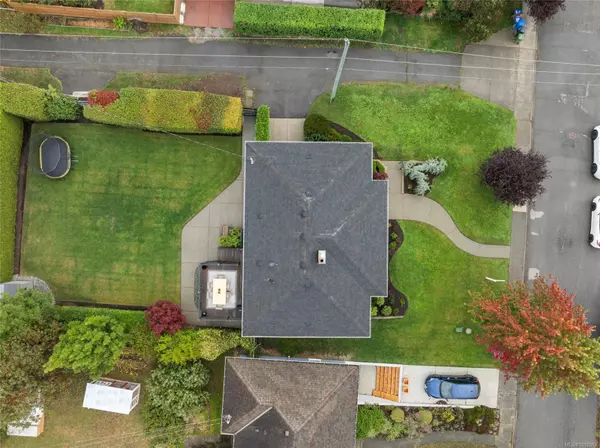 Oak Bay, BC V8R 2V5,2248 Pacific Ave