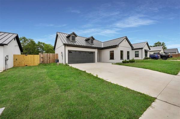 Rice, TX 75155,407 N Dallas Street