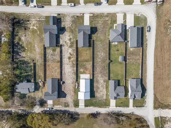 Randolph, TX 75475,310 N Helton Street