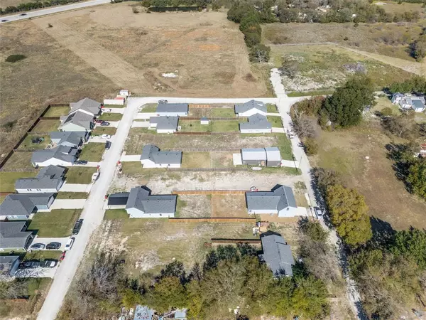 Randolph, TX 75475,310 N Helton Street