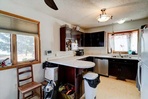 Grande Prairie, AB T8X1G2,10317 89 ST