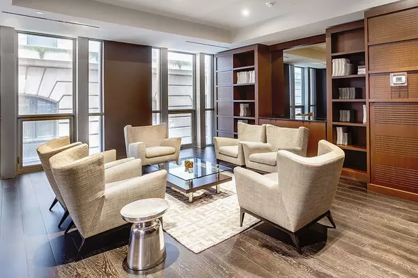 Toronto C01, ON M5H 0B1,70 Temperance ST #3215