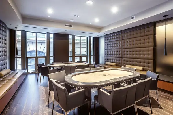 Toronto C01, ON M5H 0B1,70 Temperance ST #3215