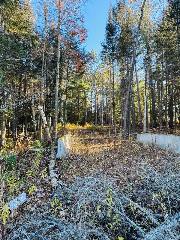 1325 Lakeshore DR, North Bay, ON P1B 8Z4