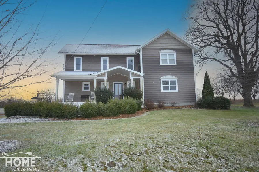 8324 E Goodall RD, Durand, MI 48429