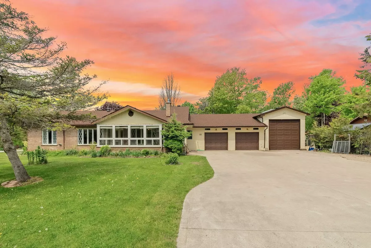 Huron-kinloss, ON N2Z 2X3,401 Winnebago RD