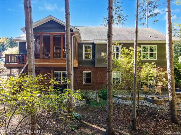 Pinckney, MI 48169,8726 Sunrise Mist DR