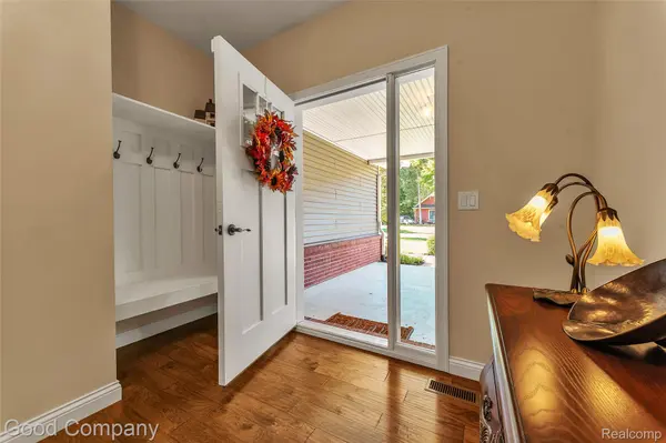 Pinckney, MI 48169,8726 Sunrise Mist DR