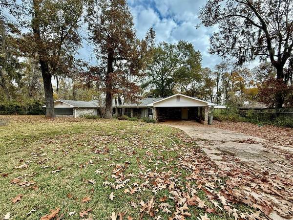 321 Evangeline Drive, Elm Grove, LA 71051