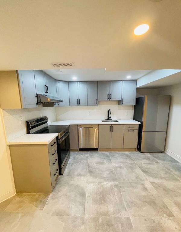 Brampton, ON L6S 5T6,14 Niles CT #Basement