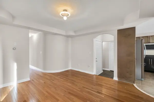 Aurora, ON L4G 0J2,7 Wallwark ST