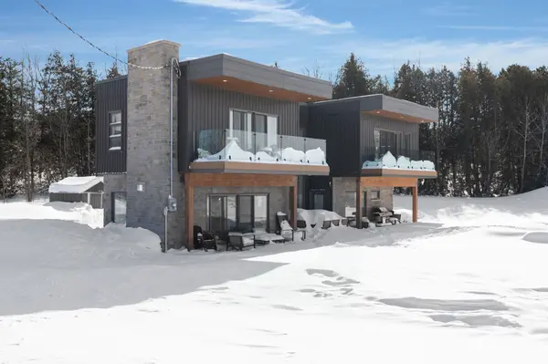 31 Hemlock AVE, Tay, ON L0K 2C0