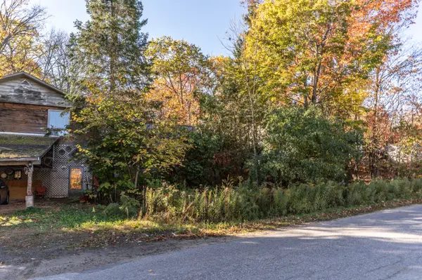 Gravenhurst, ON P1P 0E3,135 Musquash RD