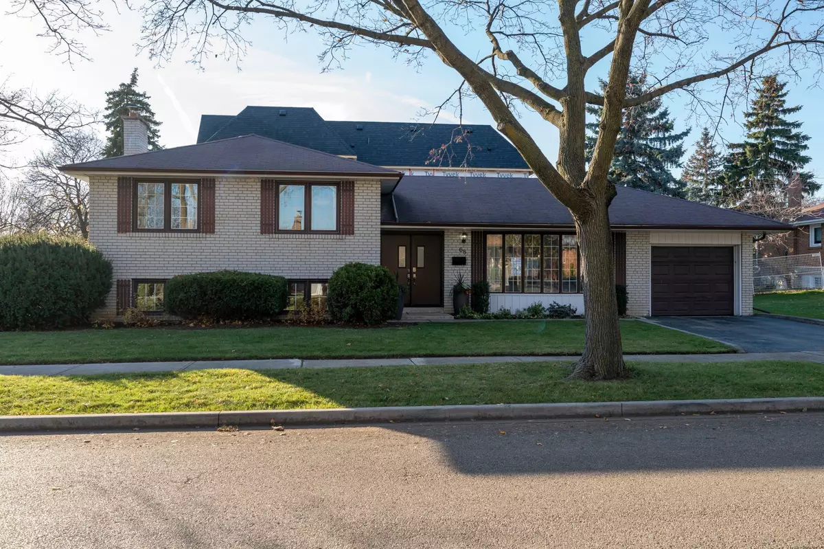 Toronto W09, ON M9R 3J7,68 Brampton RD