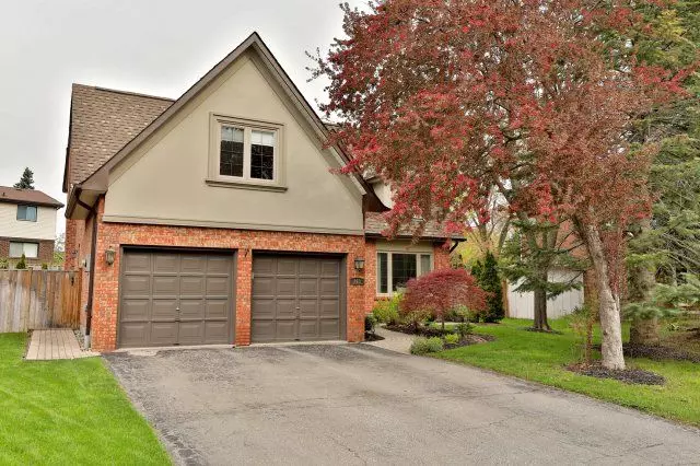 Oakville, ON L6H 3A5,263 Princess Royal CT