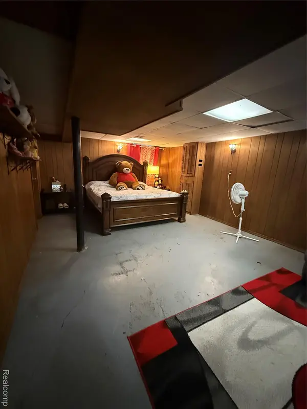 Lincoln Park, MI 48146,2315 Hartwick HWY