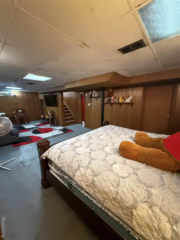 Lincoln Park, MI 48146,2315 Hartwick HWY