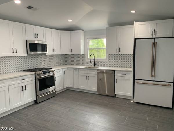 19 Roosevelt Ave,  Ridgefield Park Village,  NJ 07660