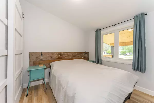 Severn, ON L3V 0V8,3566 Bayou RD