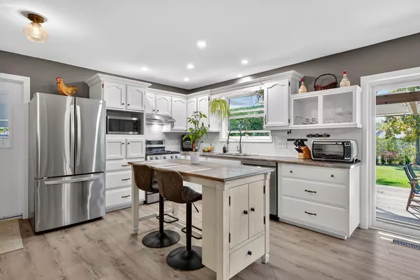 Norfolk, ON N0A 1N1,92 Dover Mills RD